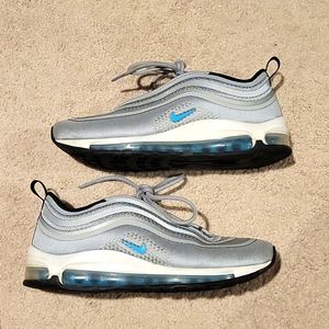 Women's Nike Air Max size 8